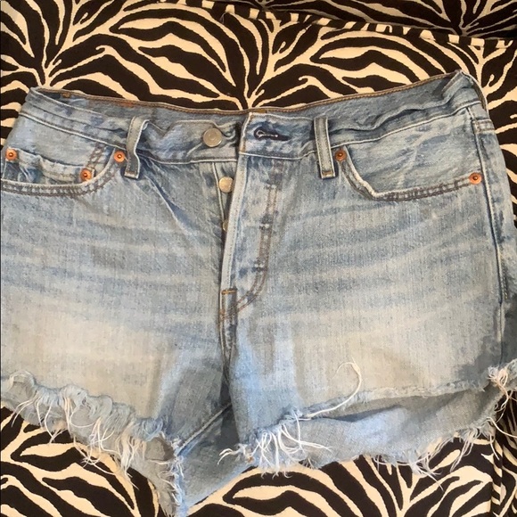 Levi’s shorts - Picture 1 of 4